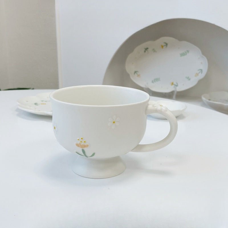 Daisy Embossment Dessert / Yogurt / Cereal CupPorcelain / Ceramic