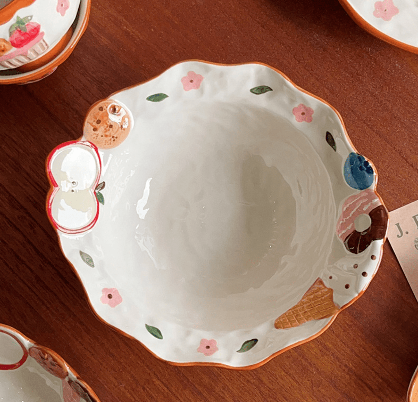 Hand - Painted Apple Embossed Ceramic BowlPorcelain / Ceramic