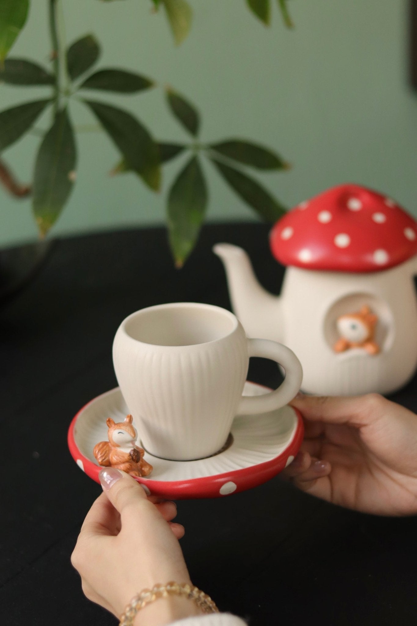 Mushroom Teapot Set for TwoPorcelain / Ceramic