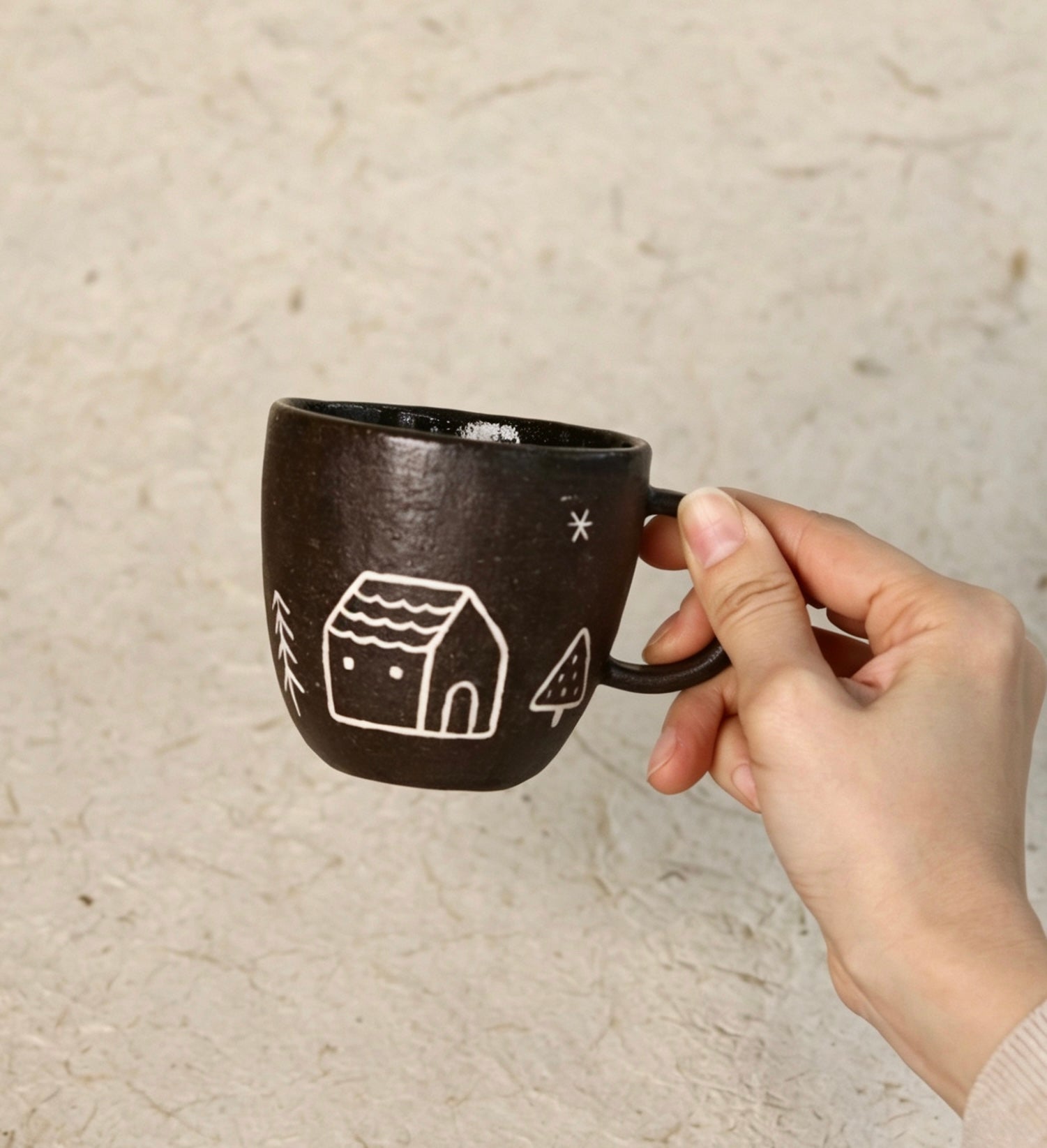 Black House Hand - Pinched Inlay Mug X MojiangCoarse Pottery