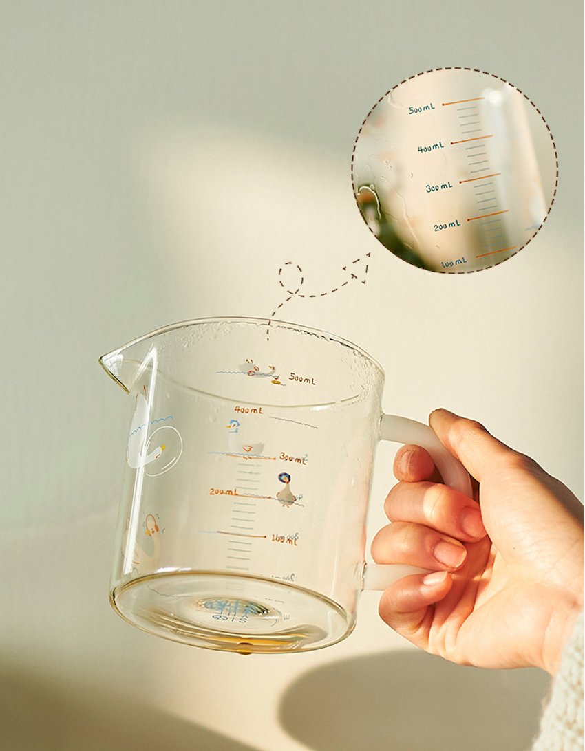 Borosilicate glass measuring cupGlass