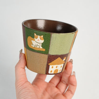 Countryside Patchwork Cat CupCoarse Pottery