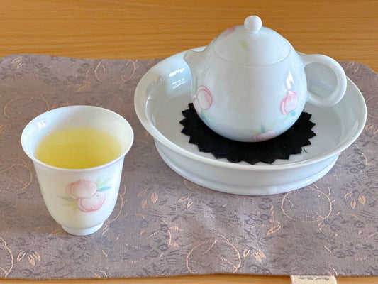 Hand - made Famille Rose Peach Teaware for TwoPorcelain / Ceramic