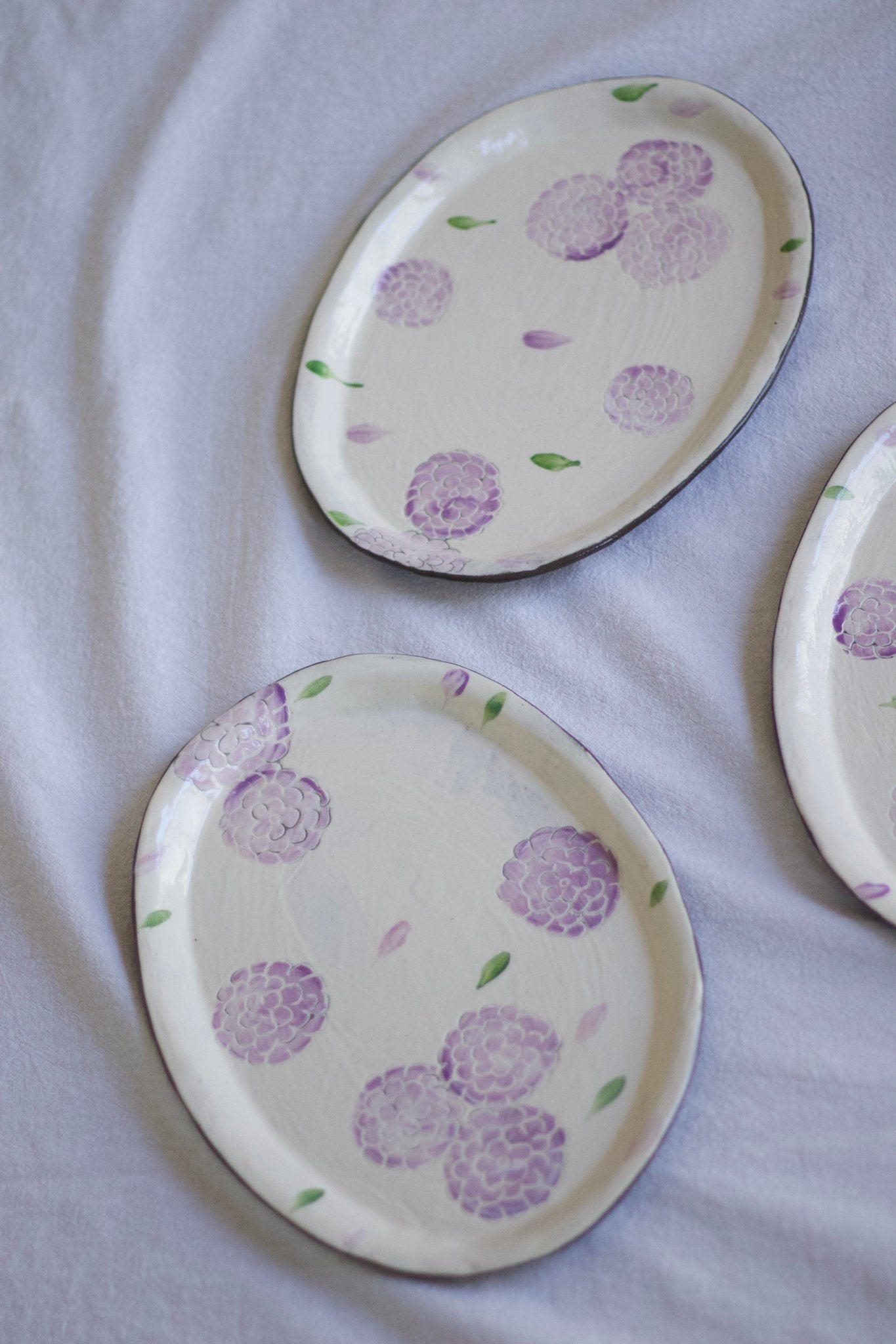 Handcrafted Blossom Oval PlatePorcelain / Ceramic