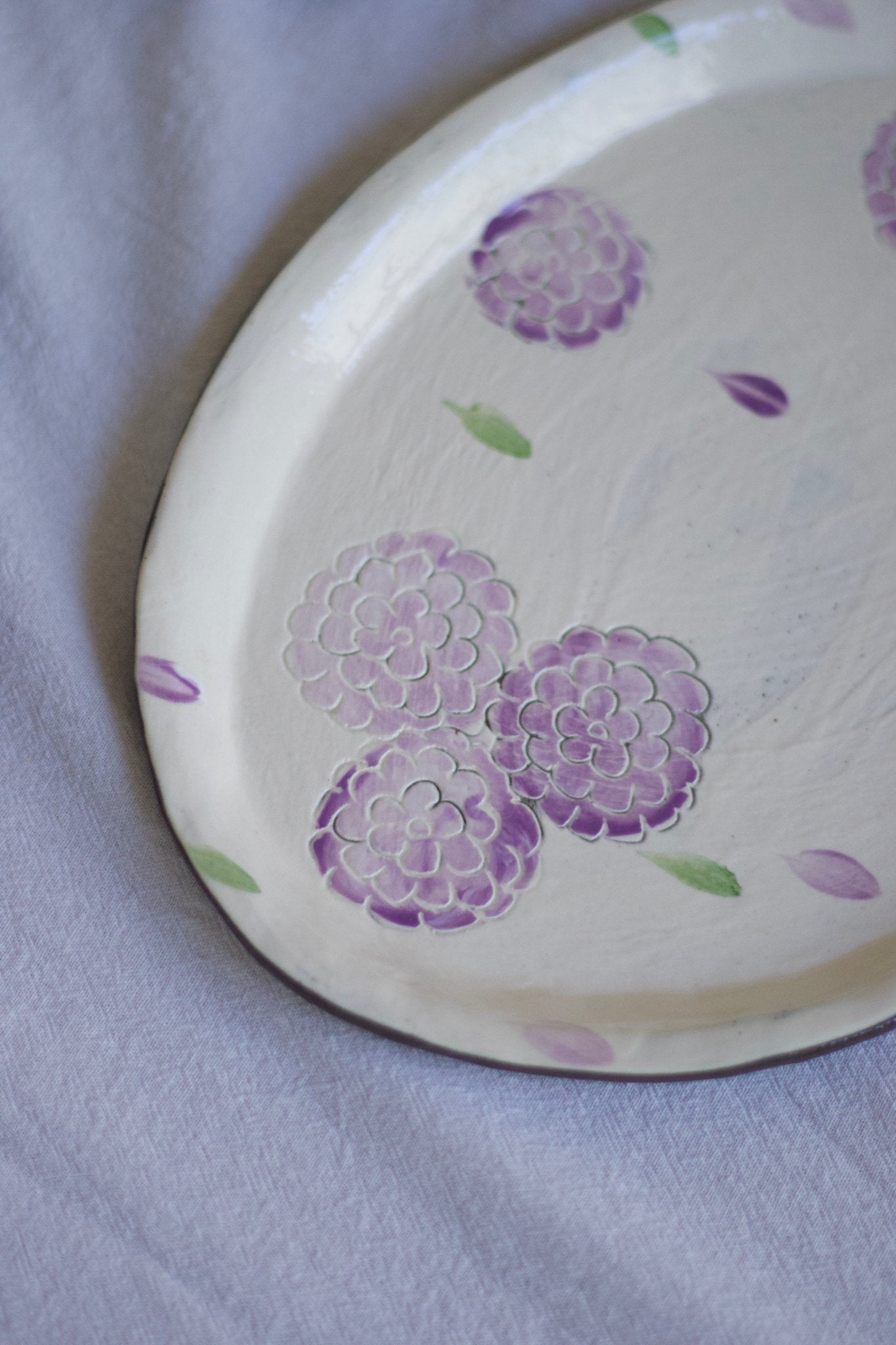 Handcrafted Blossom Oval PlatePorcelain / Ceramic