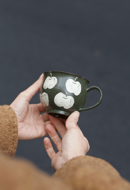 Orchard Green Hand - Painted Apple Ceramic MugCoarse Pottery