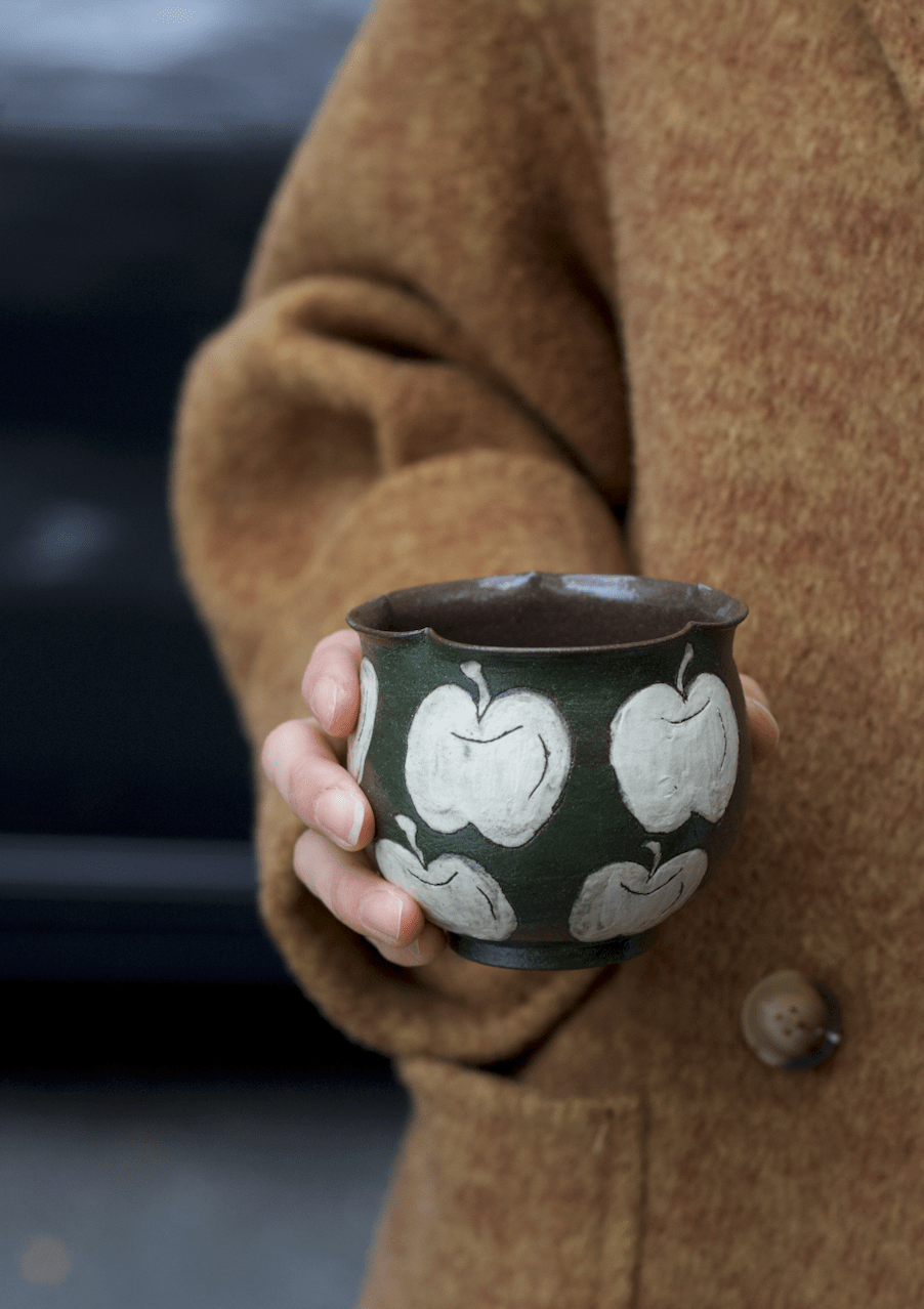 Orchard Green Hand - Painted Apple Ceramic MugCoarse Pottery