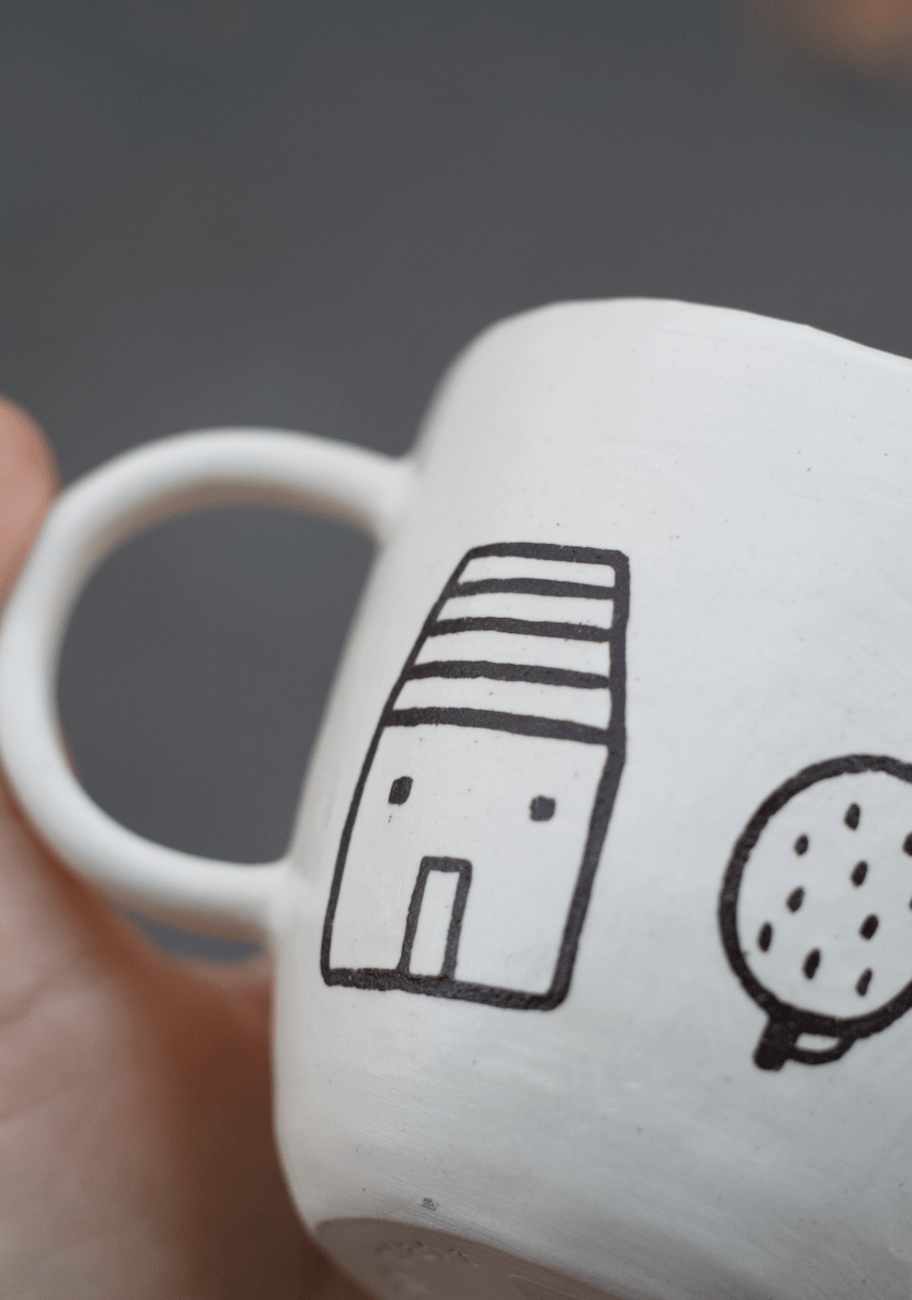White House Hand - Pinched Inlay Mug X MojiangCoarse Pottery